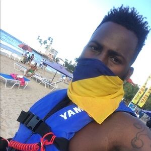 Meet your Posher, Theodis